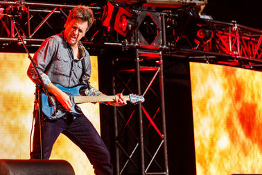 P4 1R1G1B SMD 110V / 60Hz Aluminum or Iron Full Color Led Stage Backdrop Screen