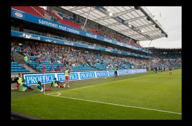 2R1G1B 3906dots/ m 2 P16 IP65 Electronic Video Perimeter Led Display Screens